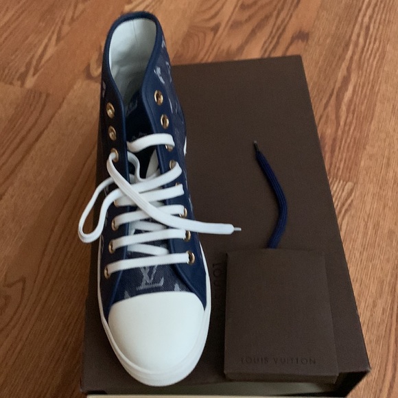 Hi Top Denim Louis Vuitton sneakers original from the store. - Picture 6 of 10